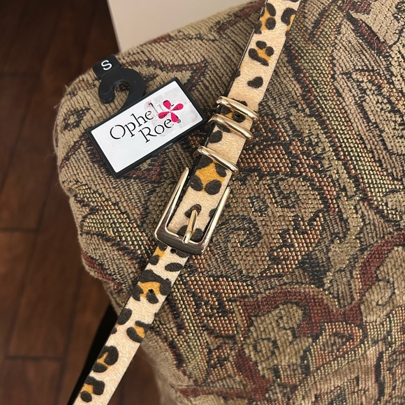 Juniors Cheetah print Small Belt by Ophelia Roe - Picture 1 of 3